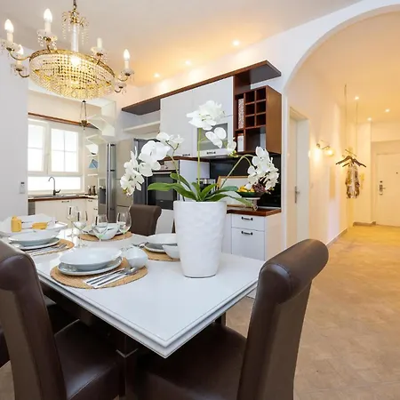 Awesome In With Kitchen * Spalato